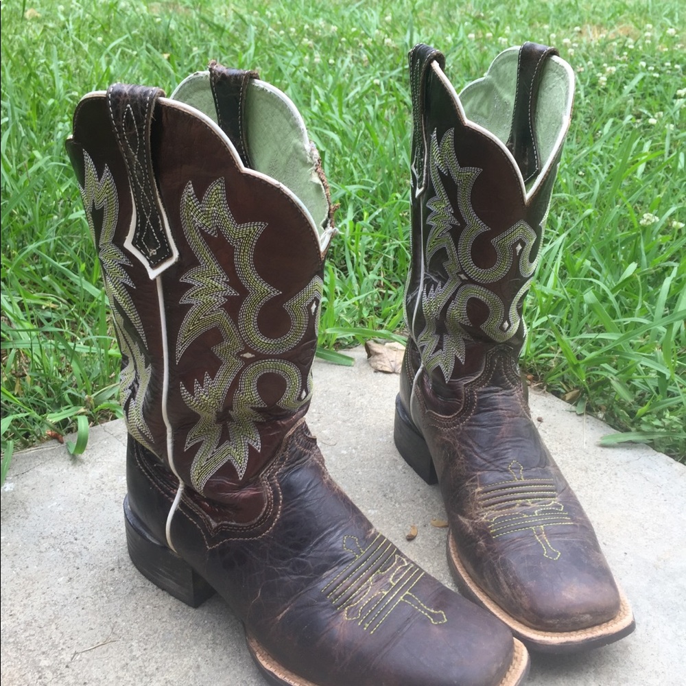 Ariat boot 🤠 - Picture 2 of 8
